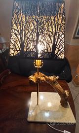 Lume realizzato con legno di ulivo