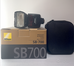Nikon Speedlight SB-700 – Flash TTL con scatola or