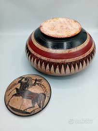 pyxis greca