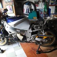 Suzuki GSXR 600 SRAD (2000) - Corona-Alstare