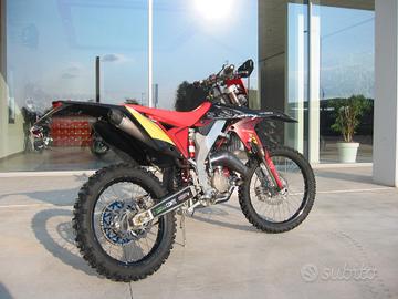 Suzuki Valenti RME 50 FACTORY