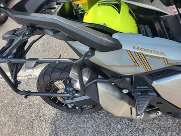 borse laterali givi x honda ADV 750