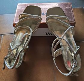 SANDALI E BALLERINE  ALLA MODA
