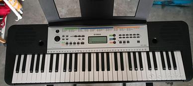Tastiera portatile YPT-255 Yamaha con supporto
