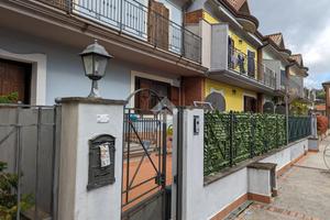 VILLA A SCHIERA A MONTESARCHIO