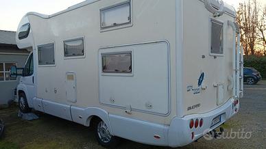 CAMPER MANSARDATO
