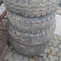 Gomme con cerchi per gru 