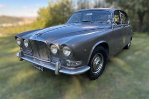 Jaguar 420 anno 1968 epoca ASI