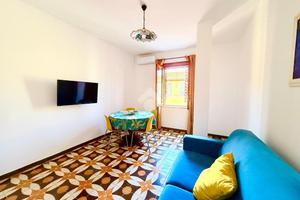 3 LOCALI A VIETRI SUL MARE