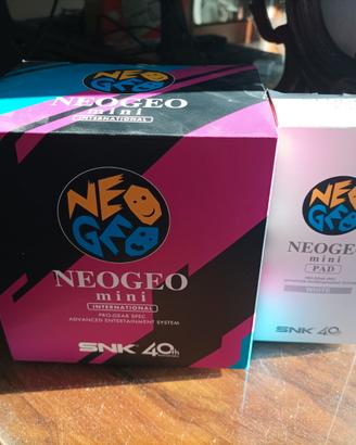 SNK NEO-GEO MINI 40Th + GAMEPAD
