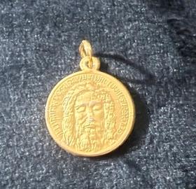 Medaglietta col volto di Gesù placcata in oro