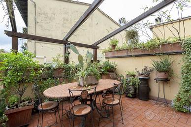 Casa indipendente di 127 m² con 4 locali e box aut