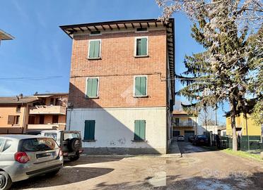 2 LOCALI A REGGIO NELL'EMILIA