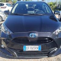 TOYOTA Yaris 1.5 Hybrid 5 porte Business