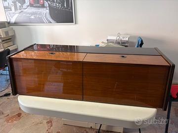 Mobile radio-giradischi stereo