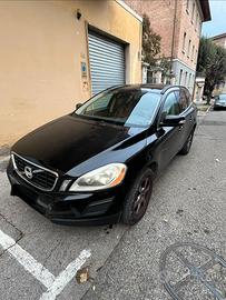 Volvo XC60 2.4 d5 R-design AWD 205cv cambio automa