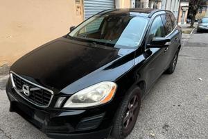 Volvo XC60 2.4 d5 R-design AWD 205cv cambio automa