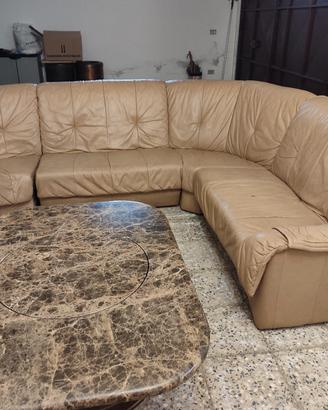 divano angolare in pelle 