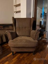 IKEA STRANDMON marrone