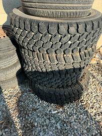 Gomme 255/75r17