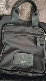 Zaino nero Giorgio Armani con piccolo difetto