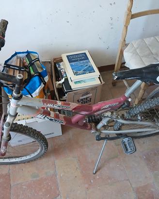 Mountain bike  bi ammortizzata 26"