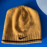 Cappello Nike invernale color senape