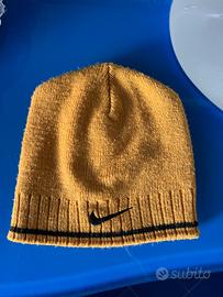 Cappello Nike invernale color senape