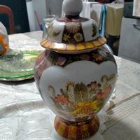 vaso in ceramica  con coperchio