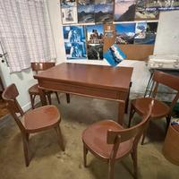Tavolo + sedie