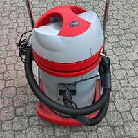Aspiratore liquidi e polveri professionale