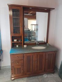Mobile bagno in noce e pietra spazzolata