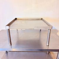 Rialzo in acciaio inox per macchinari