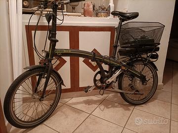 bici elettrica ripiegabile d'acciaio