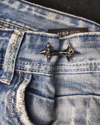 Borchia il tuo look: stringi pantaloni Punk Rock