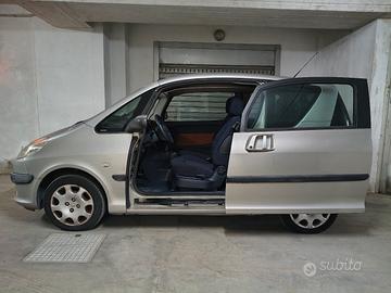 PEUGEOT 1007