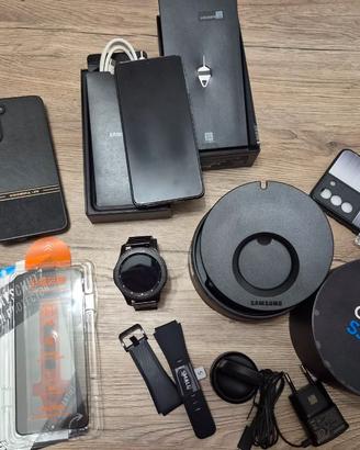 Samsung Galaxy S21 5G + Samsung Gear S3 Frontier