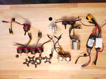 Aeromodellismo 10 motori brushless 2 regolatori