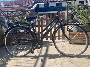 Bicicletta nera Kosmos