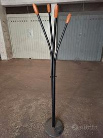 Appendiabiti a colonna legno e metallo