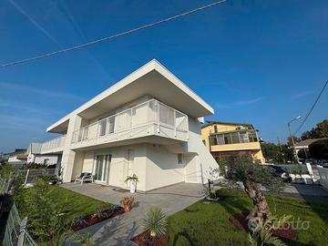 JESOLO - Appartamento 2 camere 2 bagni No Condomin