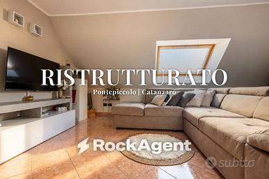 Attico / Mansarda di 65 m² con 3 locali a Catanzar