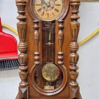 orologio a pendolo da parete