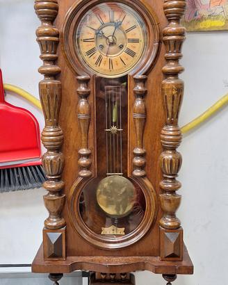 orologio a pendolo da parete