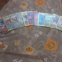 30 carte pokemon miste da collezzione