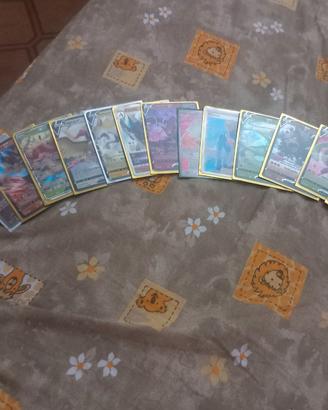 30 carte pokemon miste da collezzione