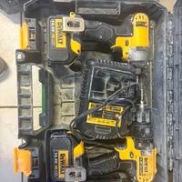 Avvitatore dewalt