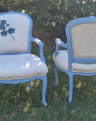Coppia di poltroncine restyling  con dipinti. 