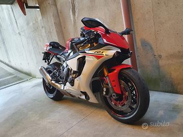 Yamaha r1 2015