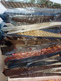   cravatte, seta, lana ,cachemire collezione 